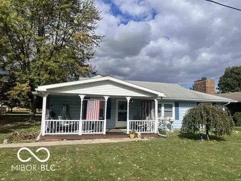 460 E College St, Russiaville, IN 46979