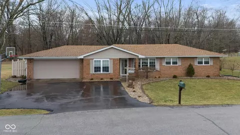 2898 S Jimtown Ln, Scottsburg, IN 47170