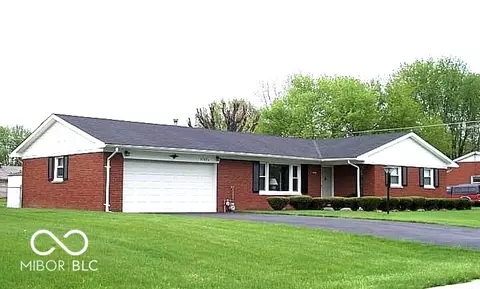 4545 W Newton Dr, Edinburgh, IN 46124