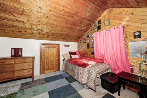 Bedroom - 6912 E State Road 236, Roachdale, IN 46172 photo 3 of 3