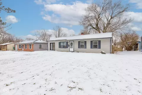 61 North Dr, Mooresville, IN 46158