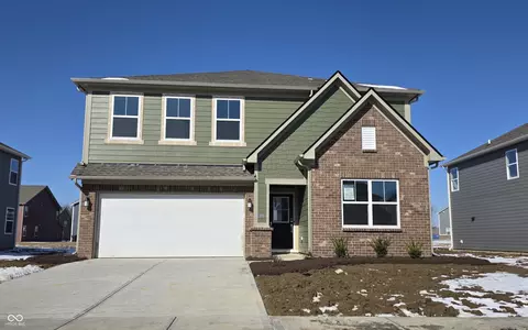 2752 Linwood Ave, Greenwood, IN 46143
