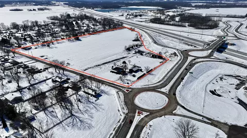 820 Mullinix Rd, Greenwood, IN 46143
