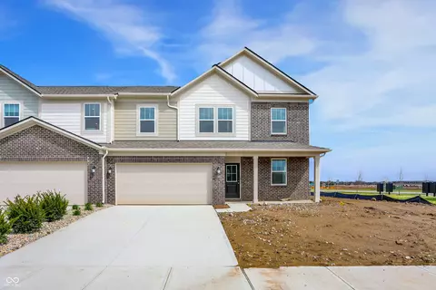 2996 Grand Ridge Dr, Greenwood, IN 46143