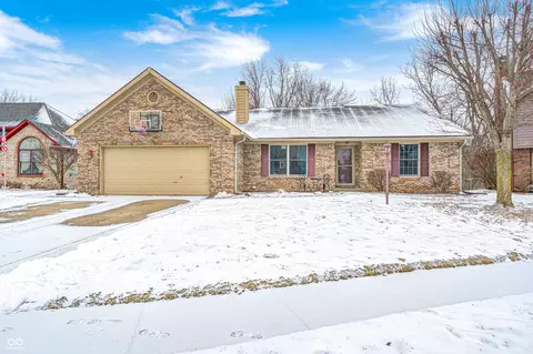 6820 Kirkwood Club Dr, Indianapolis, IN 46241