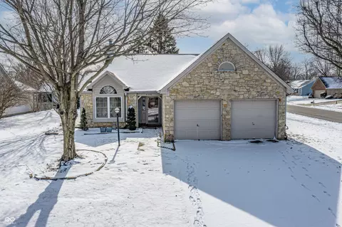 6751 Wild Cherry Dr, Fishers, IN 46038