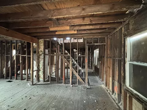2822 Mcpherson St, Indianapolis, IN 46205 photo 7