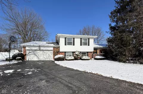 6740 Live Oak Ct, Indianapolis, IN 46214