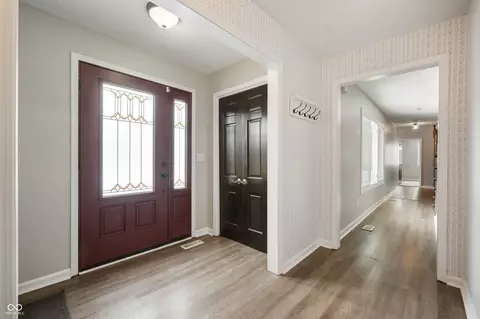 Entry Way - 1011 Yellowbrick Rd, Pendleton, IN 46064 photo 1 of 2
