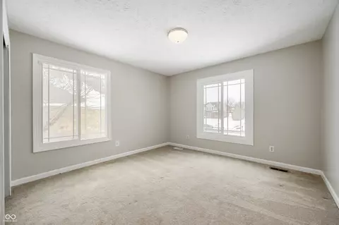 Bedroom - 1011 Yellowbrick Rd, Pendleton, IN 46064 photo 2 of 3