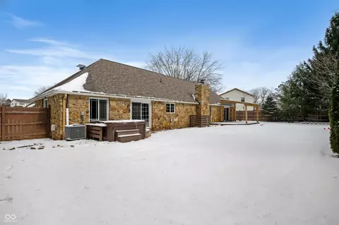 Exterior - 1011 Yellowbrick Rd, Pendleton, IN 46064 photo 4 of 6