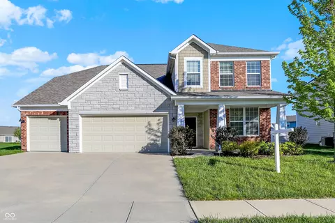 5648 Juniper Ct, Whitestown, IN 46075
