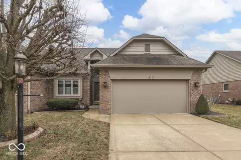 613 Brook Dr, Greenwood, IN 46143