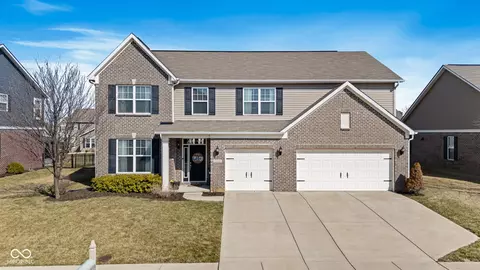 5556 W Compass Pt, Mccordsville, IN 46055