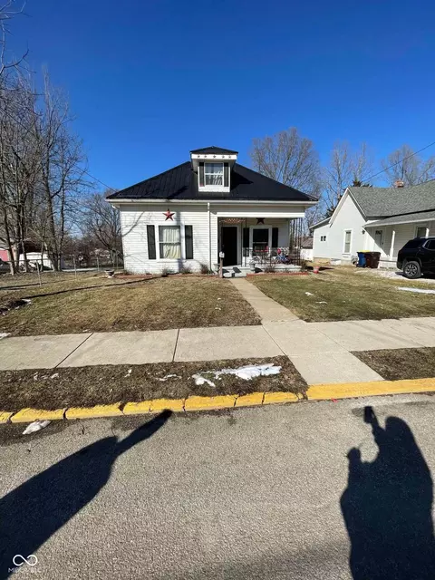 15 Beveridge St, Greencastle, IN 46135