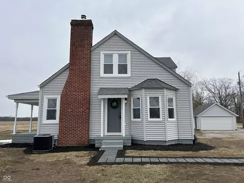 220 Huffman Rd, Columbus, IN 47201
