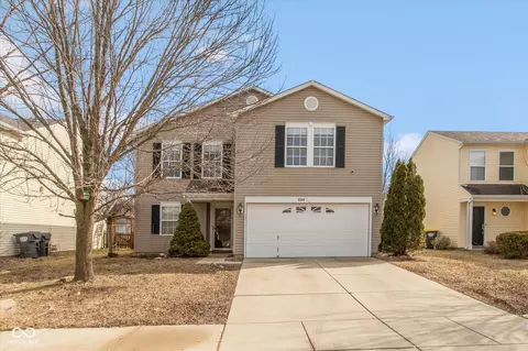 8394 S Shady Trail Dr, Pendleton, IN 46064