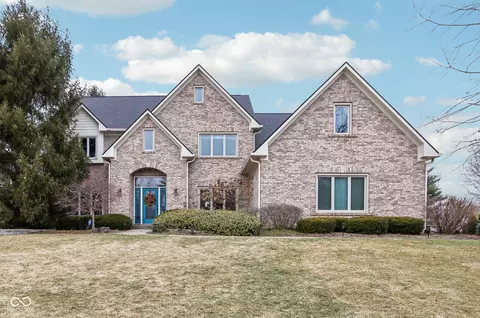 9956 Hickory Ridge Dr, Zionsville, IN 46077