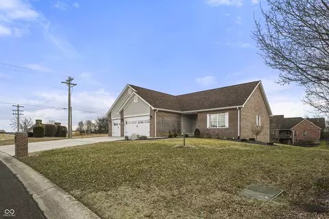 921 E Millcreek Rd S, Greensburg, IN 47240
