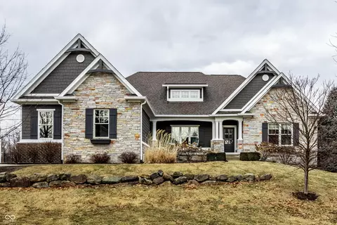 16882 Oak Manor Dr, Westfield, IN 46074