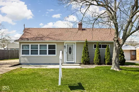 506 Carol Dr, Greenwood, IN 46143