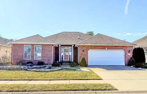 3681 S Station Dr, Columbus, IN 47203