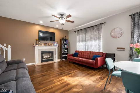Living - 307 Blue Spruce Dr, Pendleton, IN 46064 photo 1 of 2
