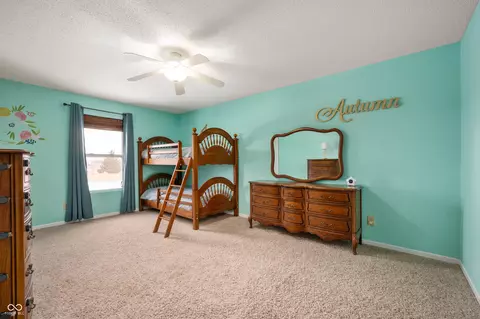 Bedroom - 9698 W Lantern Ln, Pendleton, IN 46064 photo 2 of 4