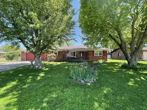 2130 Theobald St, Shelbyville, IN 46176