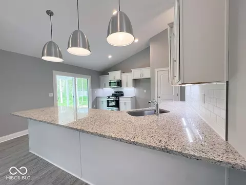 103 N Brenrich Rd, Pendleton, IN 46064 photo 7