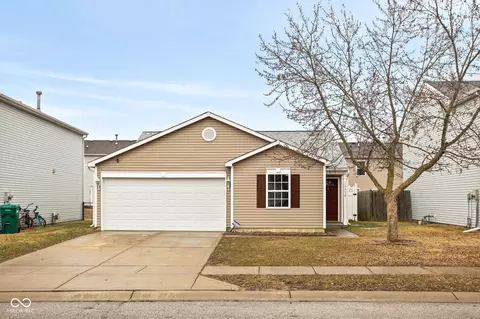13332 N Brick Chapel Dr, Camby, IN 46113
