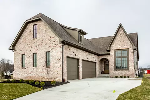 3588 Marketplace Ct, Zionsville, IN 46077