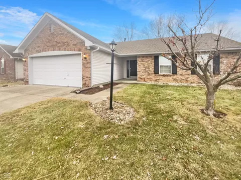 12840 Patrick Ct, Fishers, IN 46038