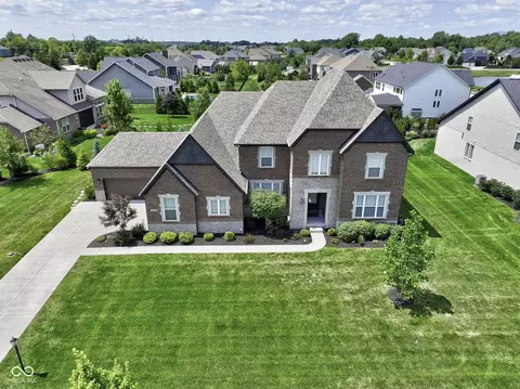 15694 Provincial Ln, Fishers, IN 46040
