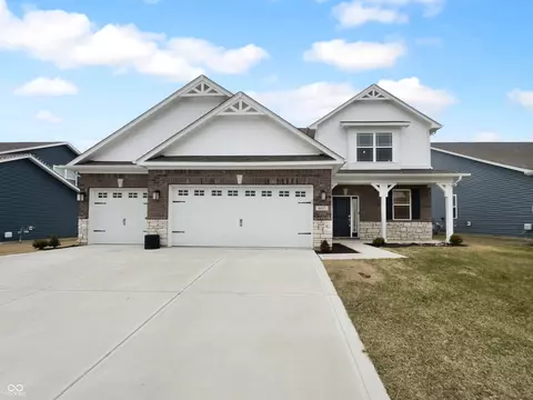 6457 Flag Stop Dr, Whitestown, IN 46075