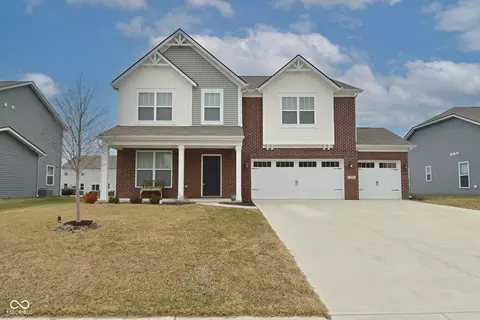 1307 Peregrine Ln, Greenwood, IN 46143