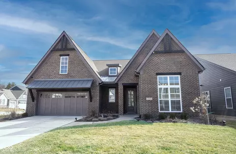 15664 Woodford Dr, Westfield, IN 46074