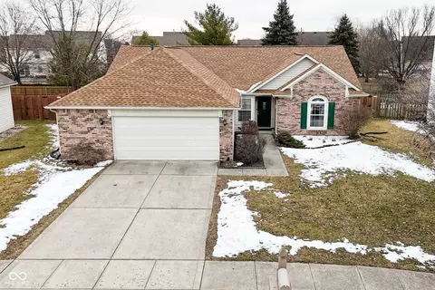 10120 Youngwood Ln, Fishers, IN 46038