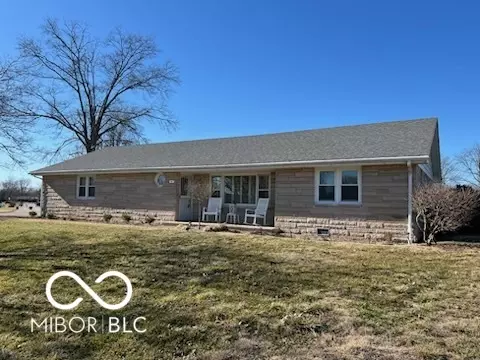 461 Manor Dr, Seymour, IN 47274