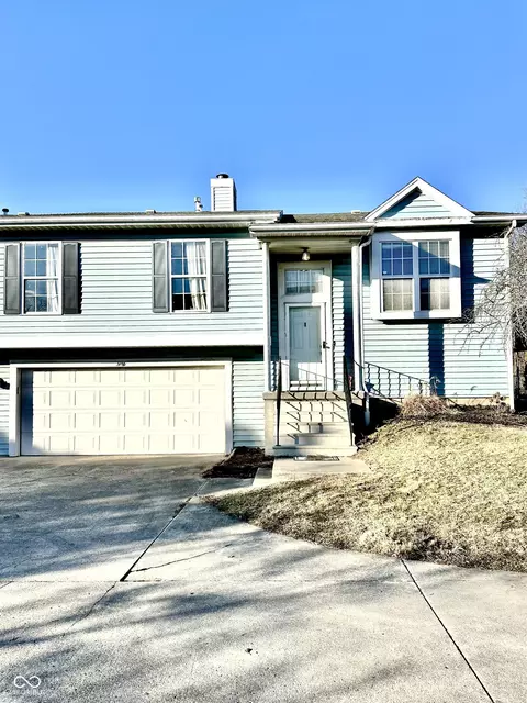 3766 N Lakeside Dr, Muncie, IN 47304
