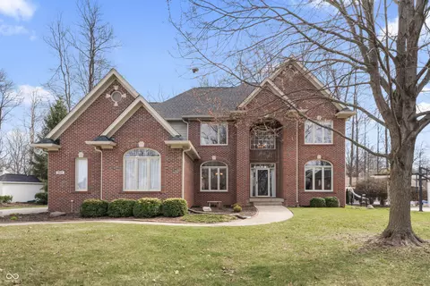 9914 Springstone Rd, Mccordsville, IN 46055