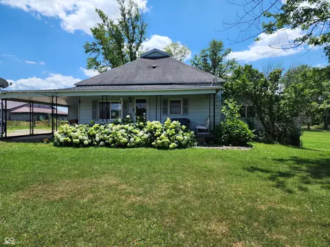 245 W Dixie Bee Rd, Veedersburg, IN 47987