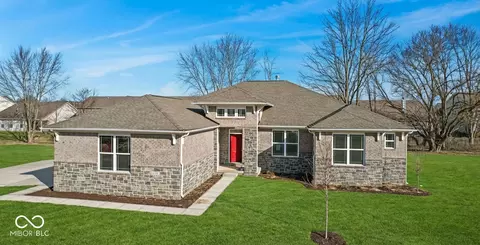 6890 Enclave Dr, Mccordsville, IN 46055