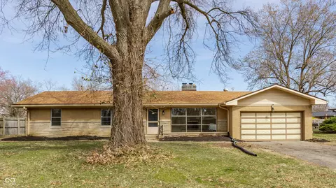 5210 Ashbourne Ln, Indianapolis, IN 46226