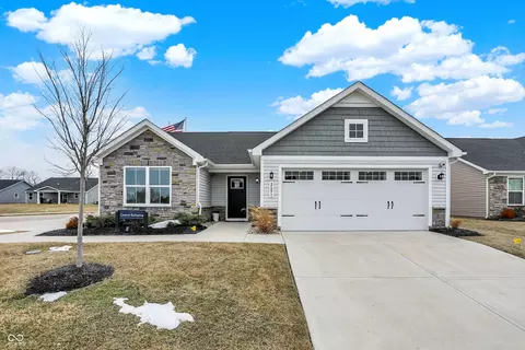 2691 Sand Hollow Dr, Lebanon, IN 46052
