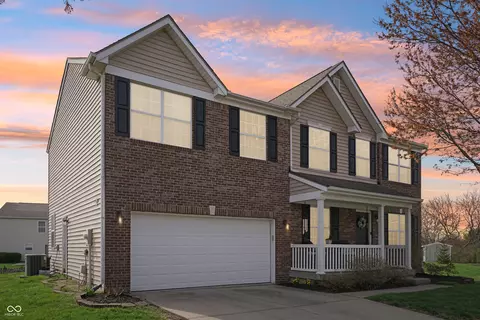 10887 Gresham Pl, Noblesville, IN 46060