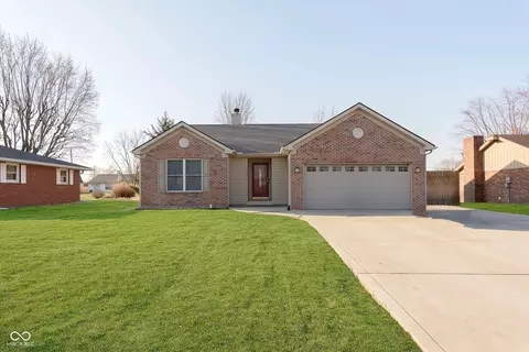 1325 E 47th St, Anderson, IN 46013