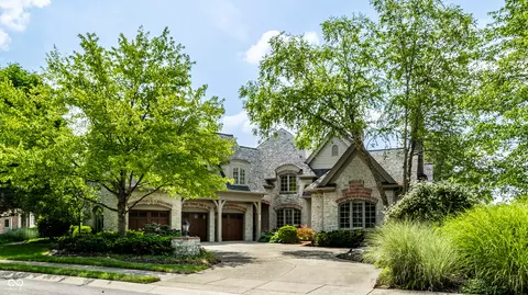 6560 Dawson Lake Dr, Indianapolis, IN 46220