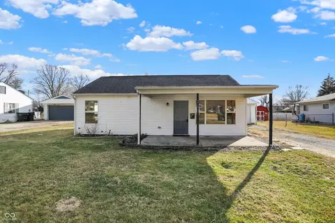 320 Ardmoor Dr, Whiteland, IN 46184