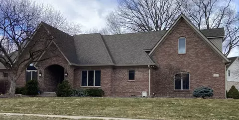 10290 Parkway Dr, Fishers, IN 46037